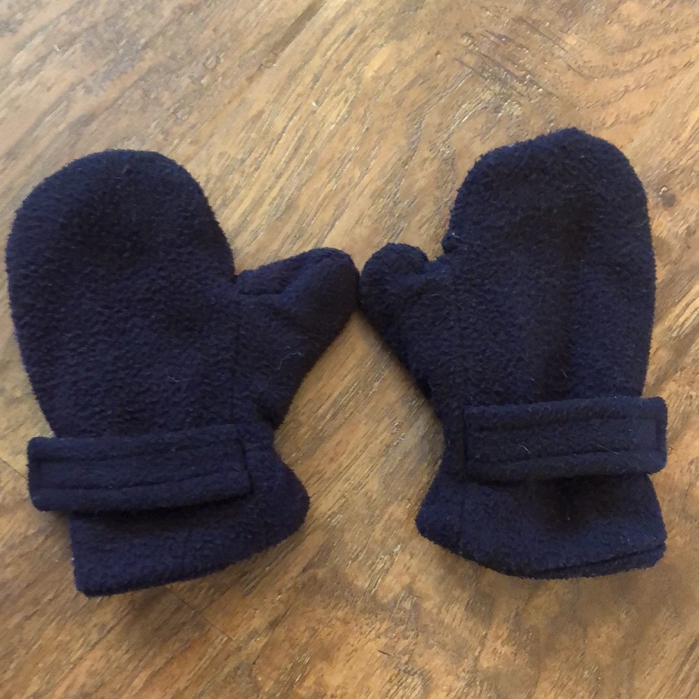 Fleece Mittens for child age 4-6